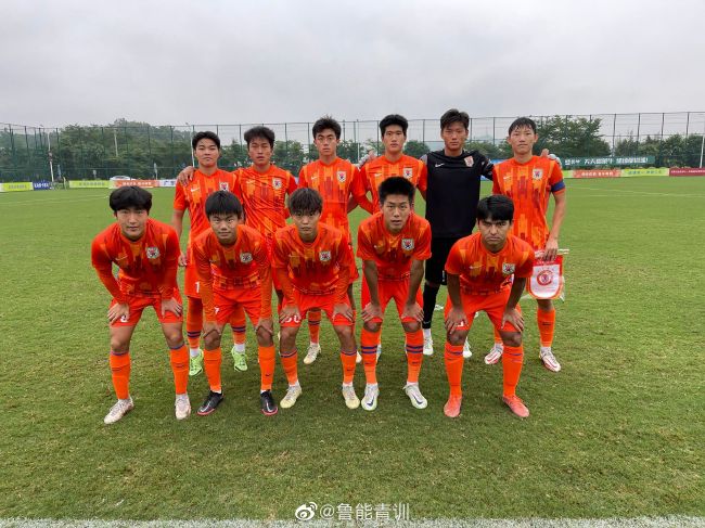 在新生代电影纪实风格的建构中，坚持采用生活语言成为回归生活本色的重要筹码。